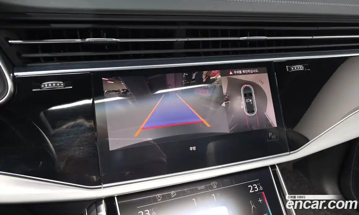 Audi Q8 2021 3.0 Автомат в Москве № 343733, фото 7