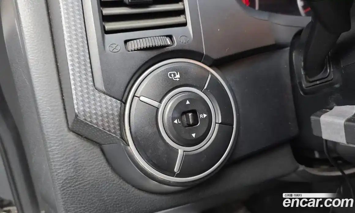 SsangYong Korando 2015 2.0 Автомат в Москве № 35764, фото 17