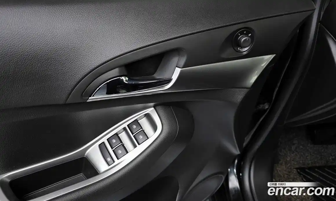 Chevrolet Orlando 2015 2.0 Автомат в Москве № 38154, фото 18