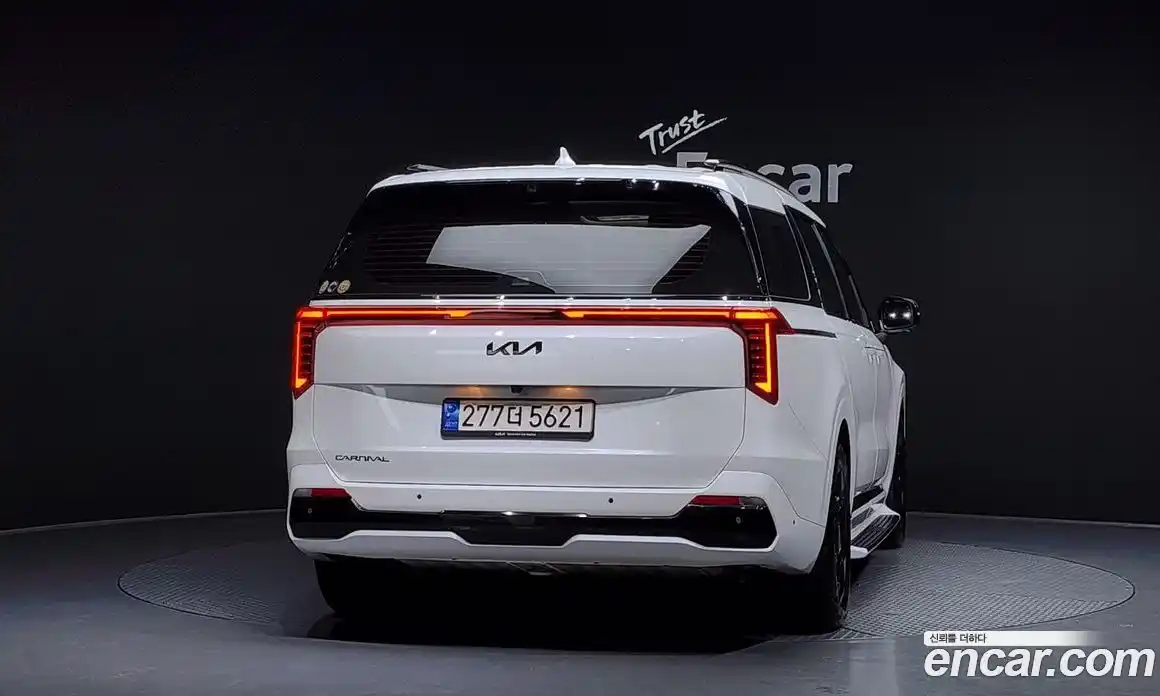 Kia Canival 2024 3.5 Автомат в Москве № 55247, фото 11