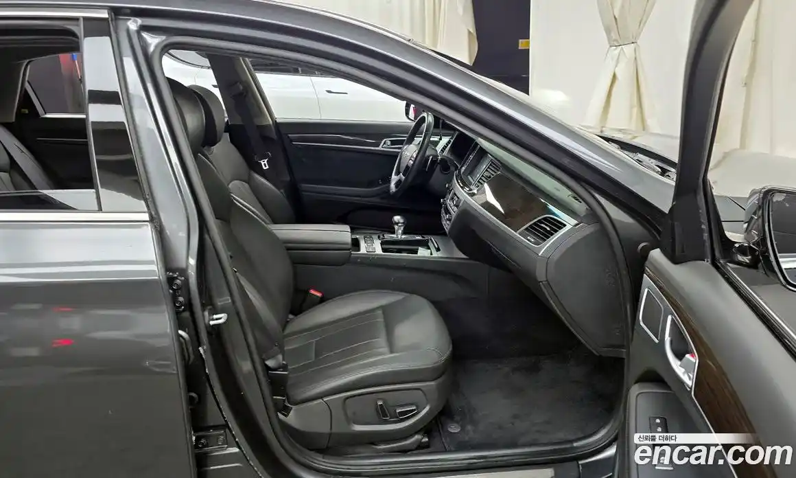 Genesis G80 2018 3.3 Автомат в Москве № 80971, фото 15