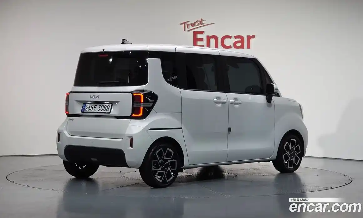 Kia Ray 2023 1.0 Автомат в Москве № 9946, фото 12