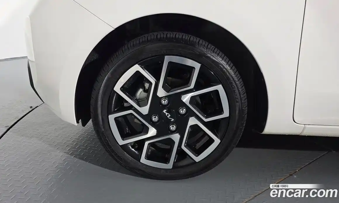 Kia Ray 2023 1.0 Автомат в Москве № 9946, фото 13