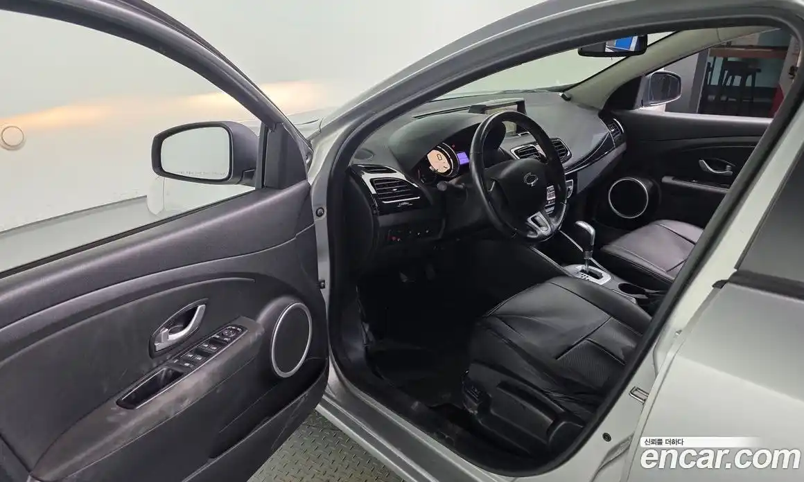 Renault SM3 2016 1.6 Автомат в Москве № 107467, фото 1