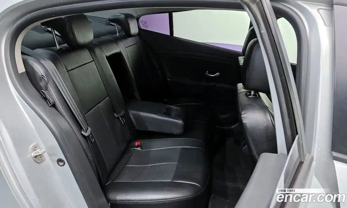 Renault SM3 2016 1.6 Автомат в Москве № 107467, фото 14