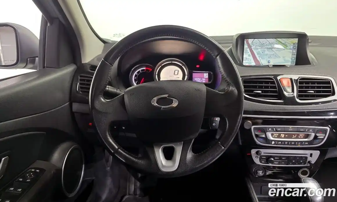 Renault SM3 2016 1.6 Автомат в Москве № 107467, фото 17