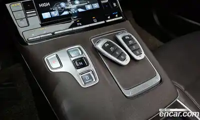 Hyundai Grandeur 2021 2.5 Автомат в Москве № 109962, миниатюра 3