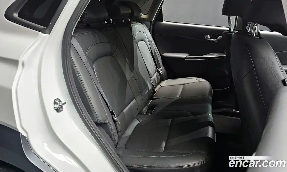 Hyundai Kona 2023 1.6 Автомат в Москве № 112137, фото 13