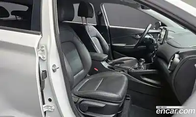 Hyundai Kona 2023 1.6 Автомат в Москве № 112137, миниатюра 4