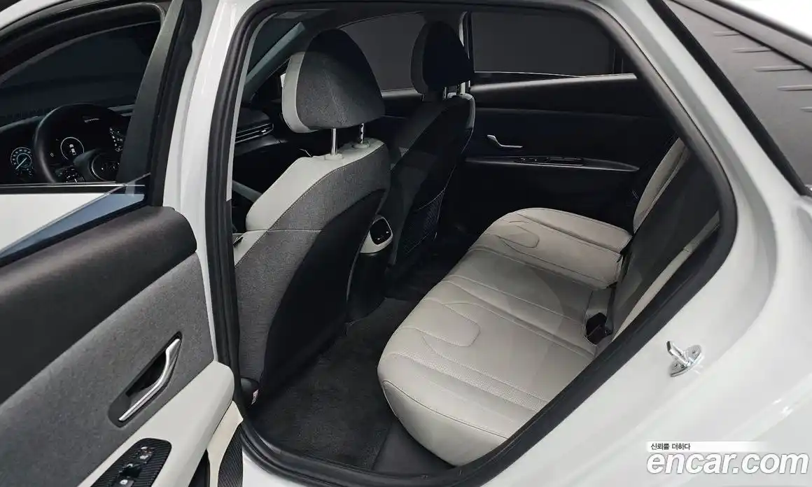 Hyundai Avante 2022 1.6 Автомат в Москве № 112476, фото 16