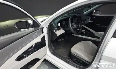 Hyundai Avante 2022 1.6 Автомат в Москве № 112476, миниатюра 5