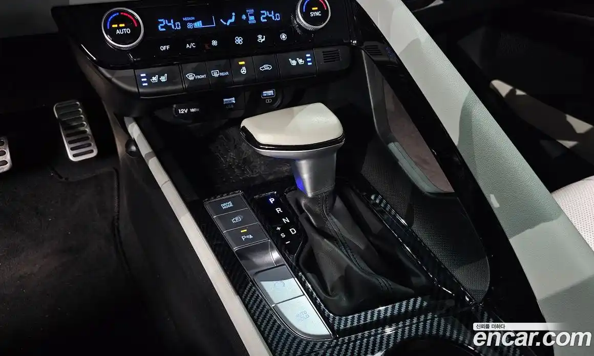 Hyundai Avante 2022 1.6 Автомат в Москве № 112476, фото 7