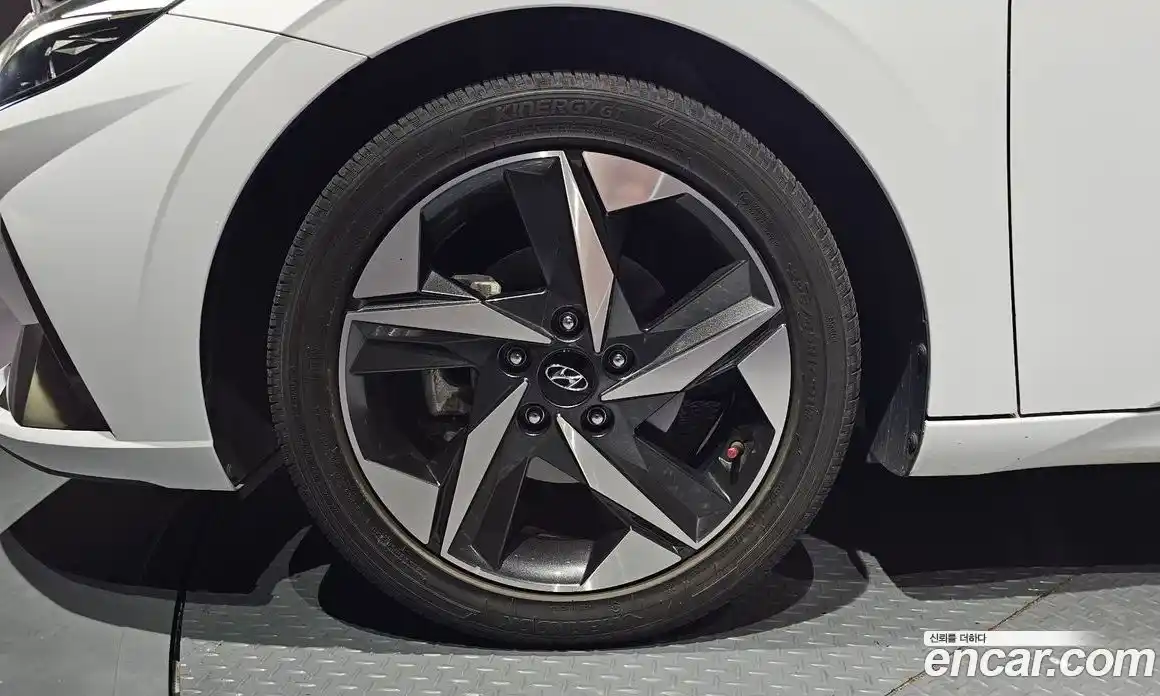 Hyundai Avante 2022 1.6 Автомат в Москве № 112476, фото 9