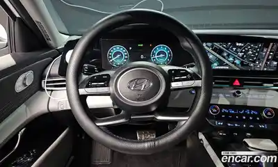 Hyundai Avante 2022 1.6 Автомат в Москве № 112476, миниатюра 10