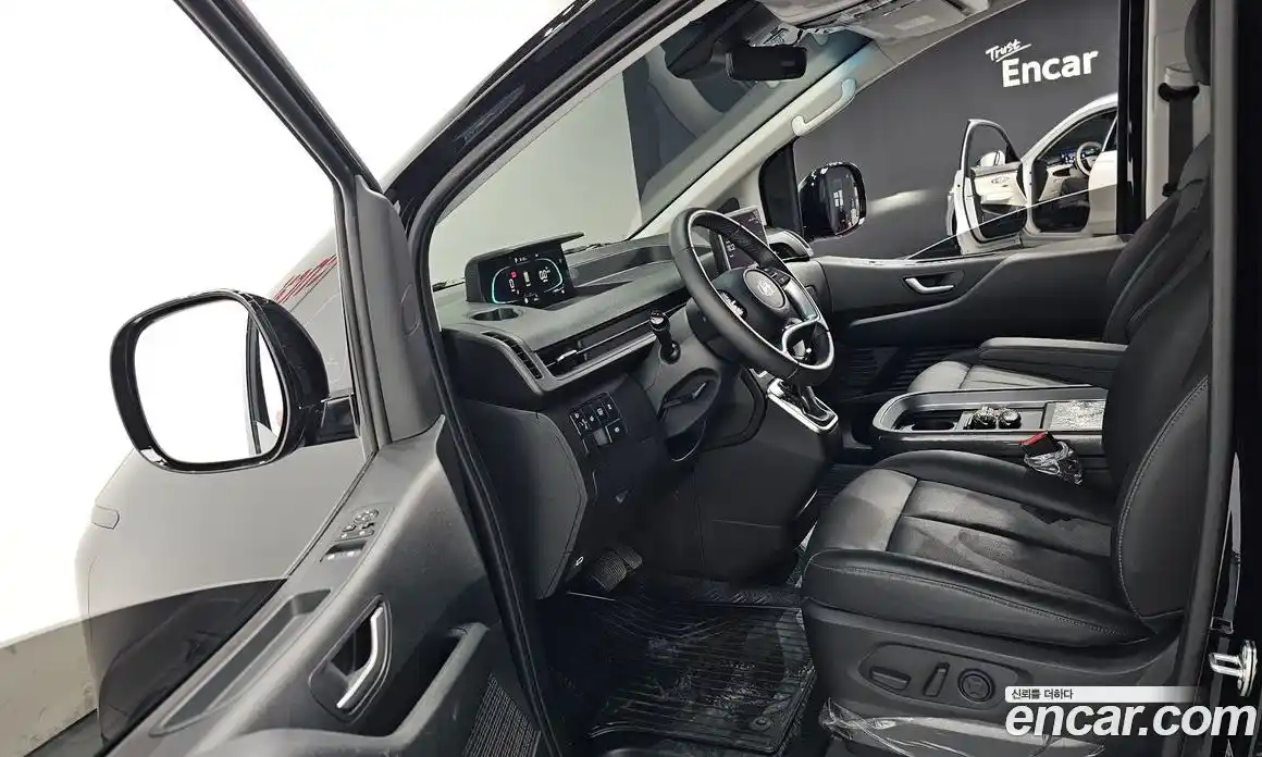 Hyundai Staria 2025 1.6 Автомат в Москве № 119653, фото 3