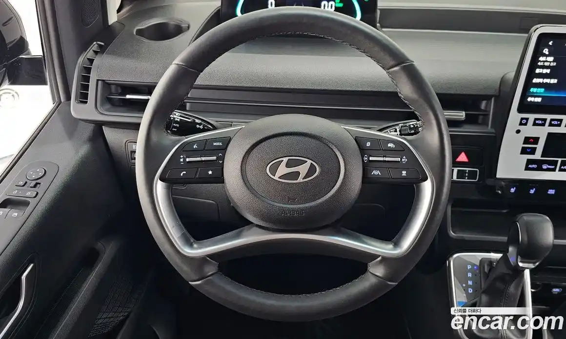 Hyundai Staria 2025 1.6 Автомат в Москве № 119653, фото 8