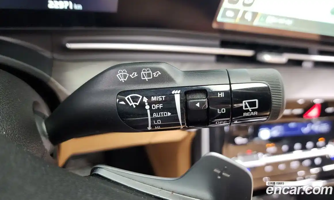 Kia Canival 2023 3.5 Автомат в Москве № 120381, фото 19