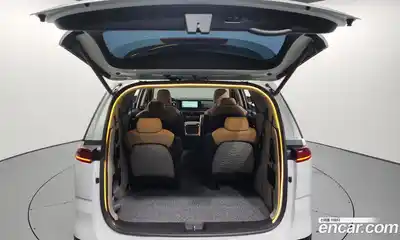 Kia Canival 2023 3.5 Автомат в Москве № 120381, миниатюра 5