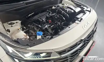 Kia Seltos 2023 1.6 Автомат в Москве № 120643, миниатюра 2