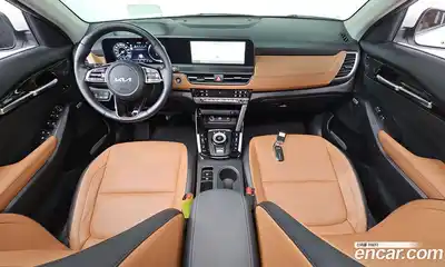 Kia Seltos 2023 1.6 Автомат в Москве № 120643, миниатюра 5