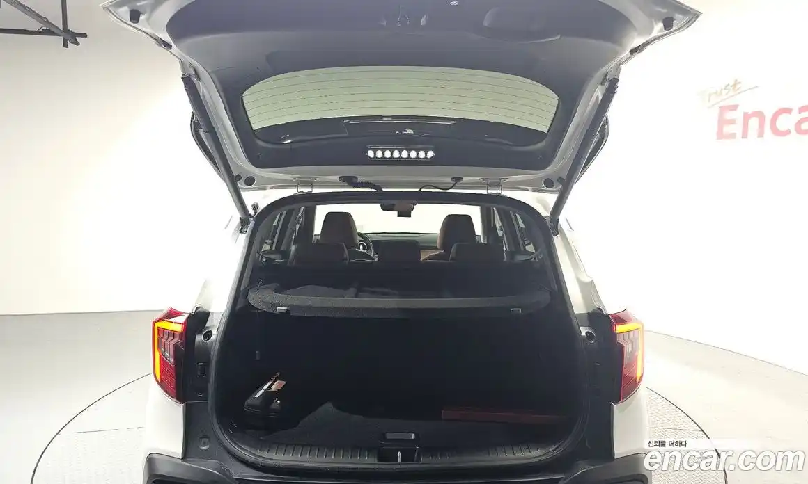 Kia Seltos 2023 1.6 Автомат в Москве № 120643, фото 8