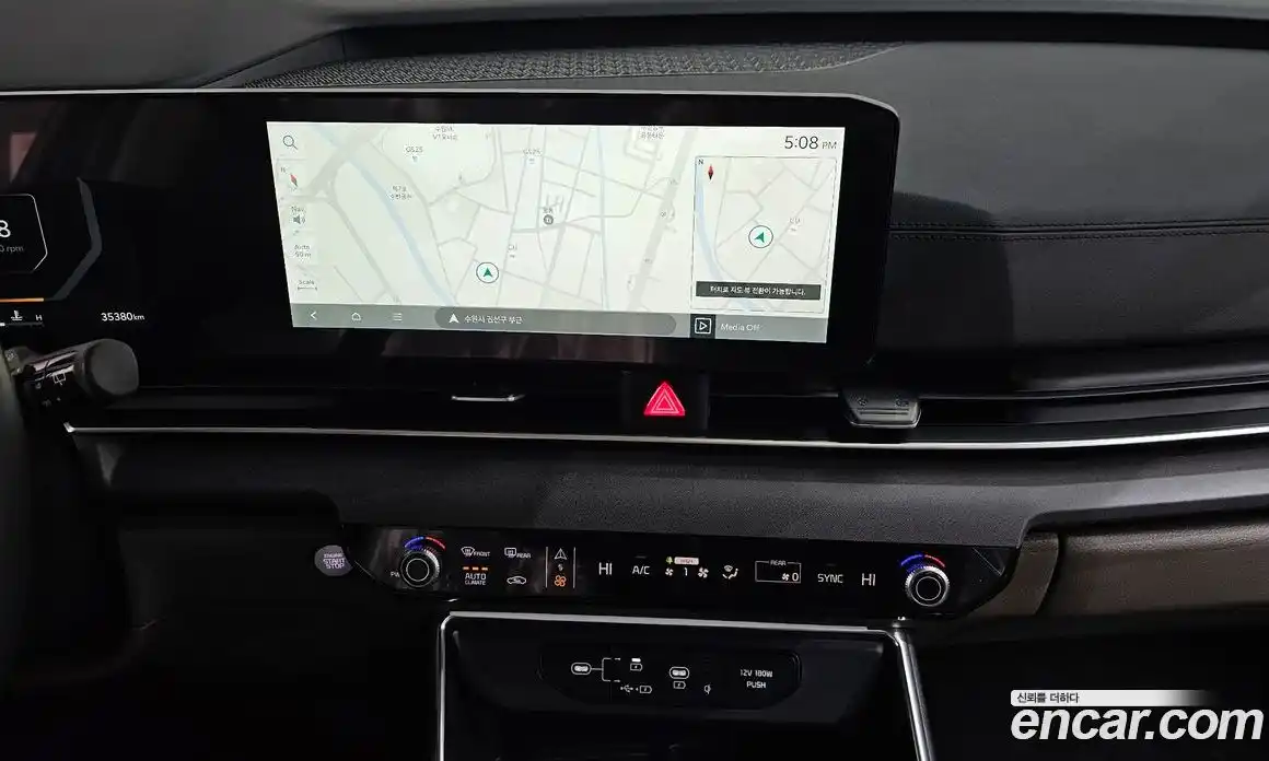 Kia Canival 2024 2.2 Автомат в Москве № 121774, фото 14