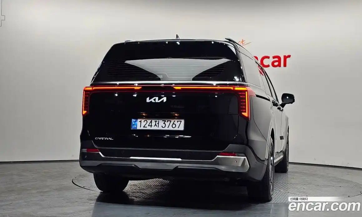 Kia Canival 2024 2.2 Автомат в Москве № 121774, фото 3