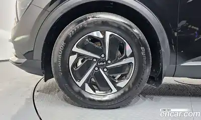 Kia Sportage 2023 1.6 Автомат в Москве № 122044, миниатюра 3