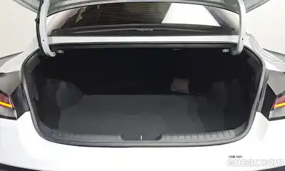 Hyundai Avante 2024 1.6 Автомат в Москве № 126106, миниатюра 4