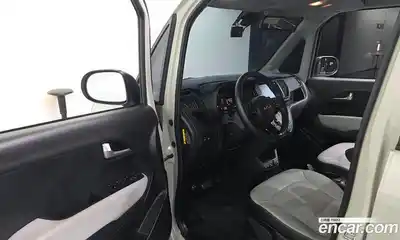 Kia Ray 2023 1.0 Автомат в Москве № 128559, миниатюра 2