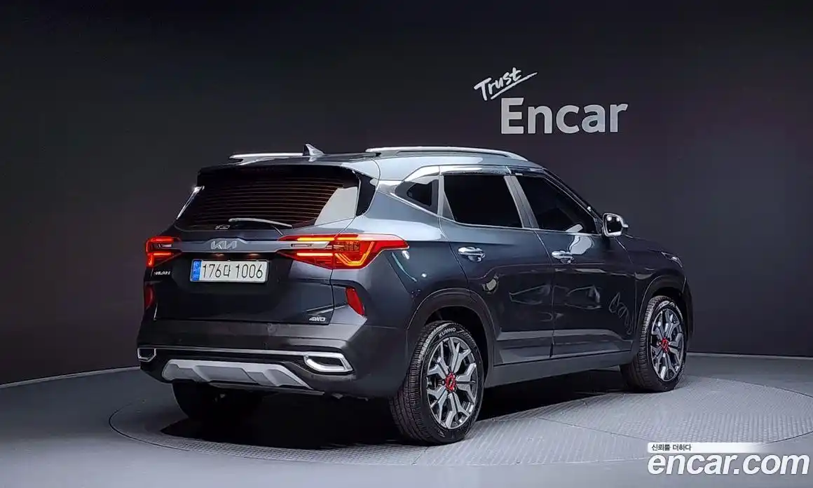 Kia Seltos 2023 1.6 Автомат в Москве № 128828, фото 17