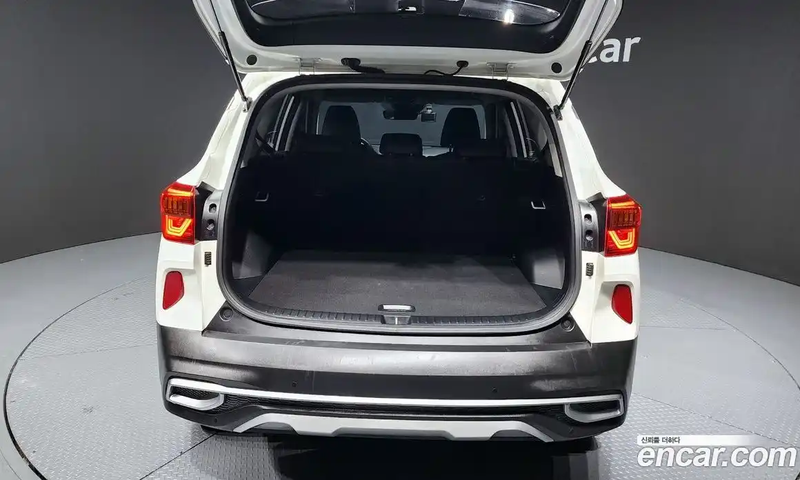 Kia Seltos 2022 1.6 Автомат в Москве № 131834, фото 10