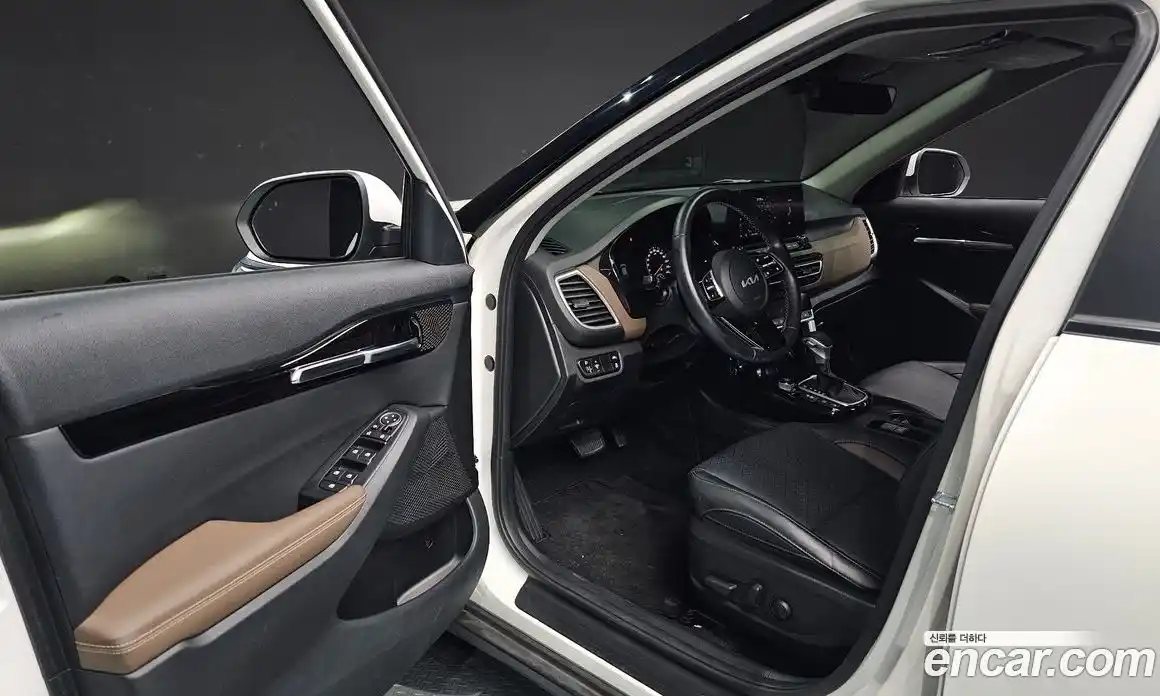 Kia Seltos 2023 1.6 Автомат в Москве № 132377, фото 15