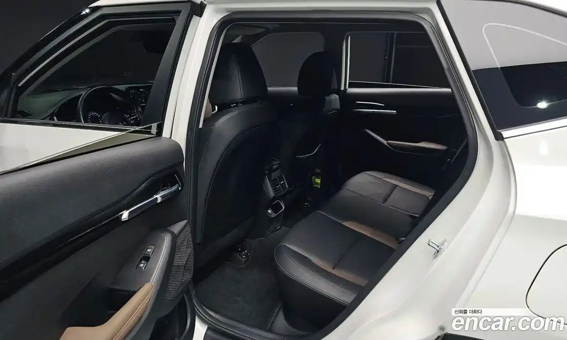 Kia Seltos 2023 1.6 Автомат в Москве № 132377, фото 3