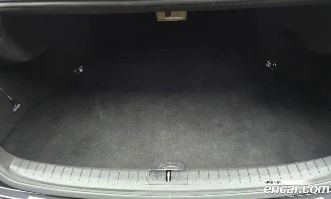 Genesis G80 2018 3.3 Автомат в Москве № 134918, фото 18