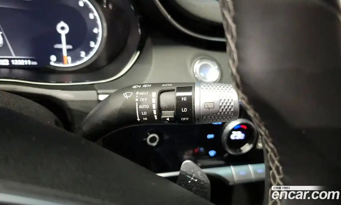 Genesis GV70 2023 2.5 Автомат в Москве № 135647, фото 12