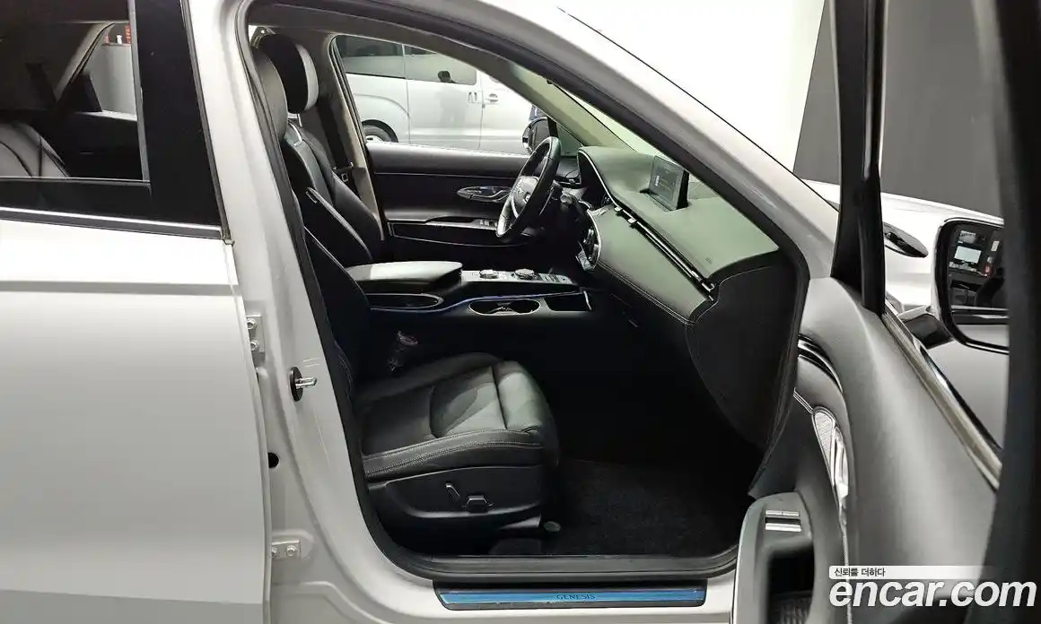 Genesis GV70 2023 2.5 Автомат в Москве № 135647, фото 14