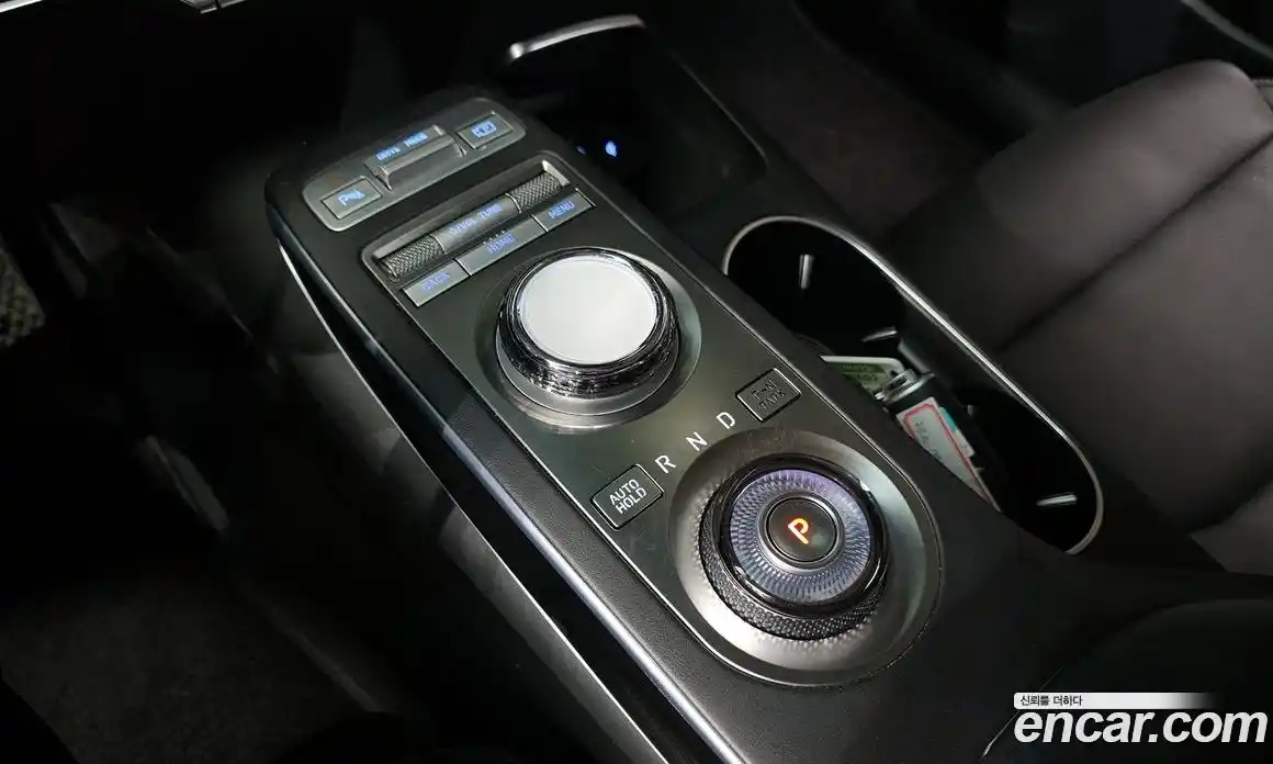 Genesis GV70 2023 2.5 Автомат в Москве № 135647, фото 16