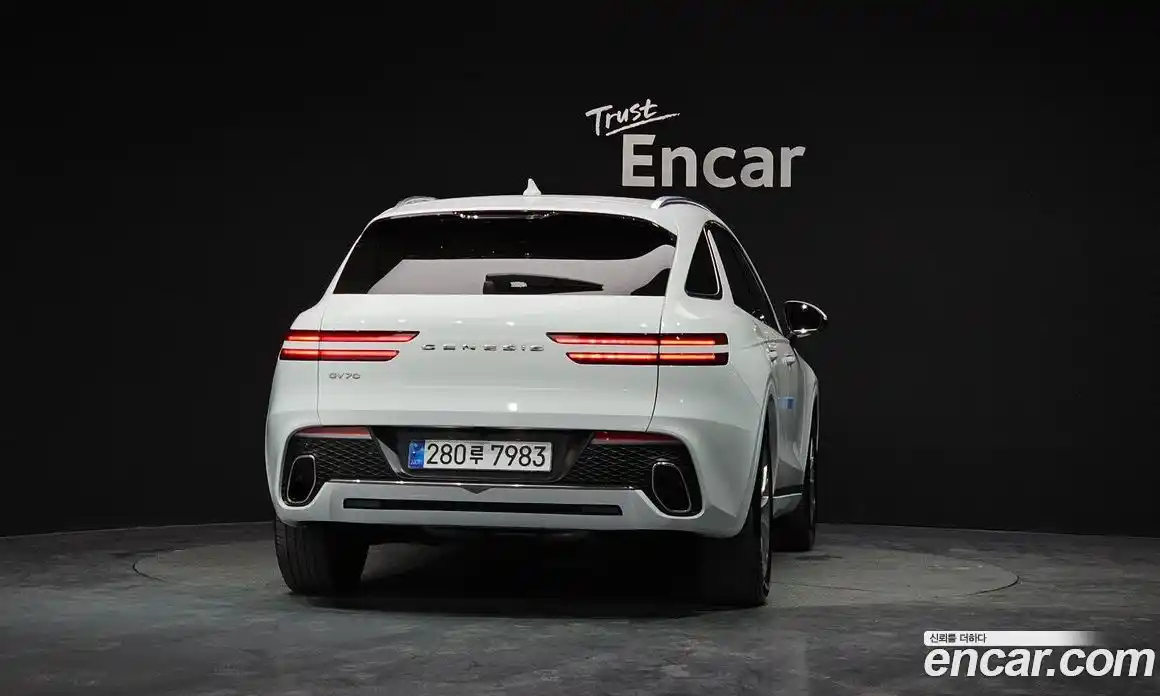 Genesis GV70 2023 2.5 Автомат в Москве № 135647, фото 17