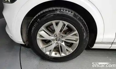 Genesis GV70 2023 2.5 Автомат в Москве № 135647, миниатюра 2