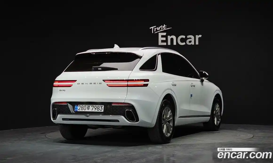 Genesis GV70 2023 2.5 Автомат в Москве № 135647, фото 8