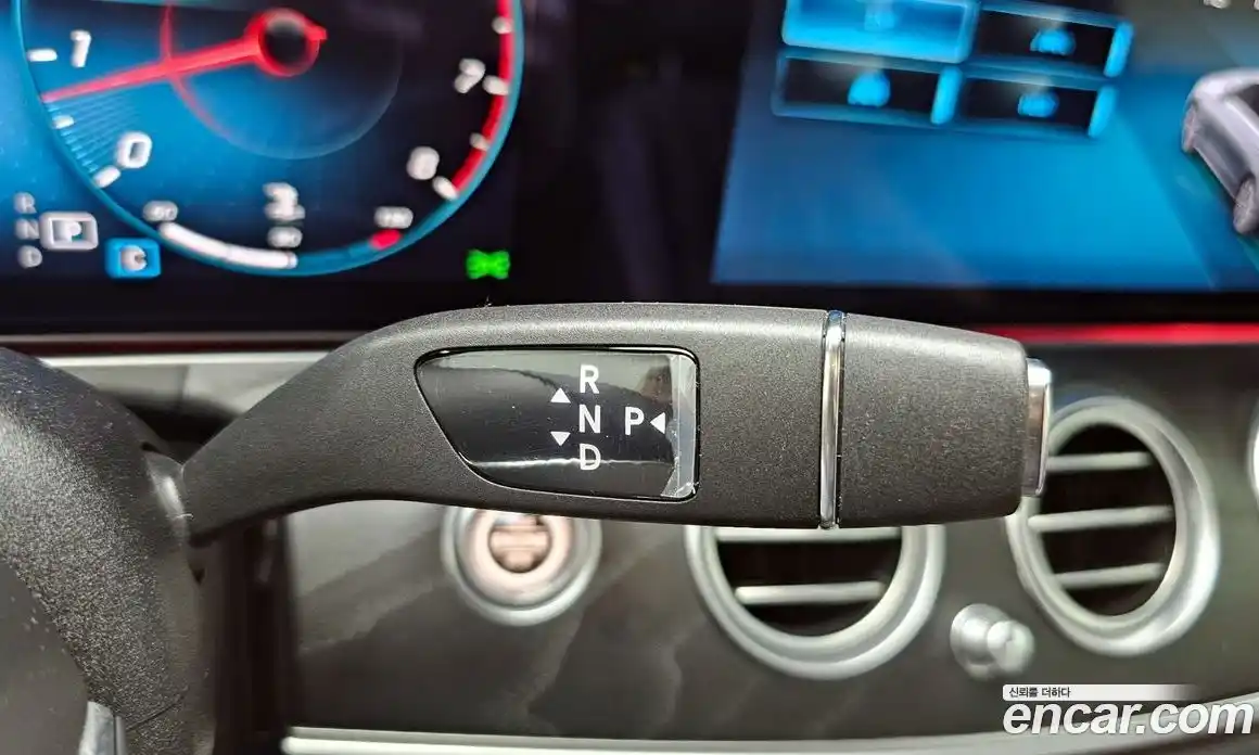 Mercedes-Benz E-Class 2023 2.0 Автомат в Москве № 137688, фото 11