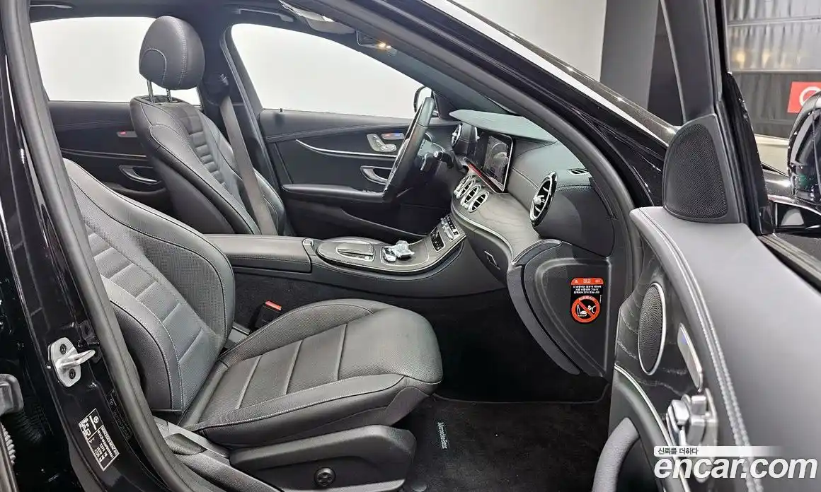 Mercedes-Benz E-Class 2023 2.0 Автомат в Москве № 137688, фото 18