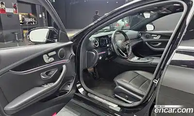 Mercedes-Benz E-Class 2023 2.0 Автомат в Москве № 137688, миниатюра 9