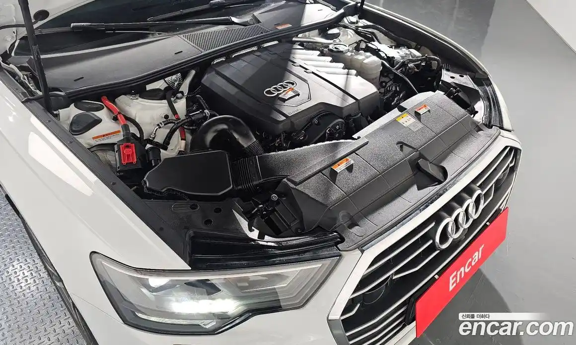 Audi A6 2023 2.0 Автомат в Москве № 140999, фото 1