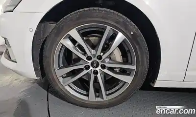 Audi A6 2023 2.0 Автомат в Москве № 140999, миниатюра 12