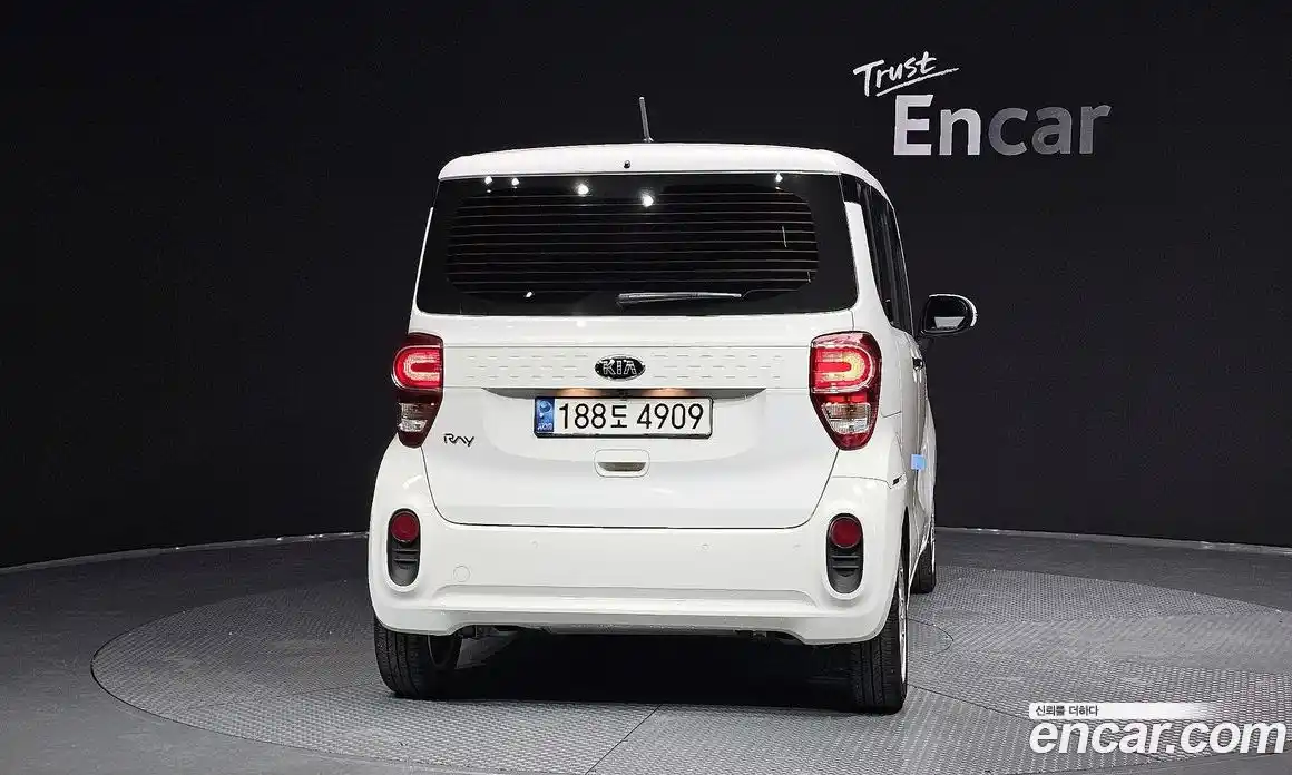 Kia Ray 2021 1.0 Автомат в Москве № 14766, фото 11