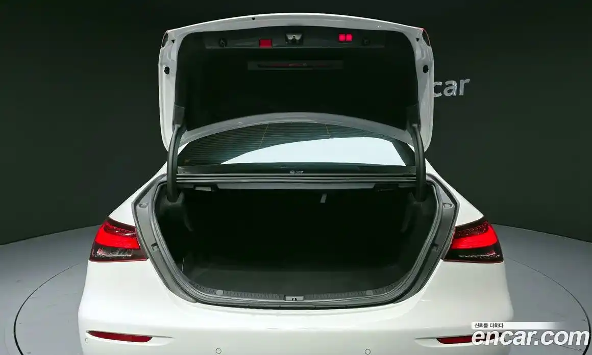 Mercedes-Benz E-Class 2021 2.0 Автомат в Москве № 150809, фото 7