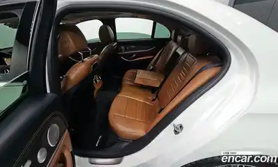 Mercedes-Benz E-Class 2019 2.0 Автомат в Москве № 150923, миниатюра 12