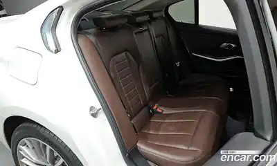 BMW 3-Series 2022 2.0 Автомат в Москве № 154931, миниатюра 6